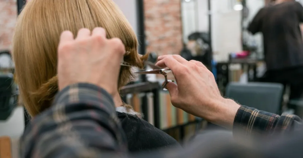 découvrez une large gamme de coiffures tendance et adaptées à tous les styles. trouvez l'inspiration pour votre prochaine coupe de cheveux.